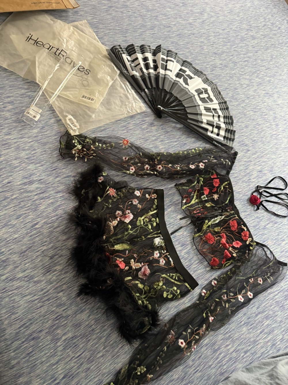 iHeartRaves Black Floral Embroidered Set W/ Flower Choker (SOLD) - Picture 8 of 8